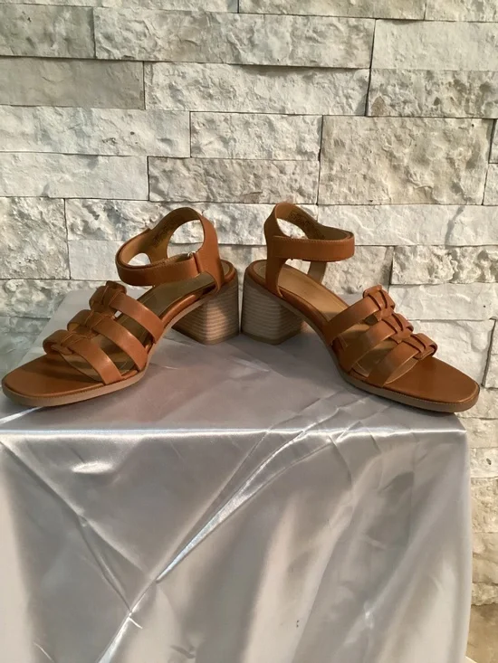 Vionic Maisy Dress Sandal (New) - Picture 8 of 9